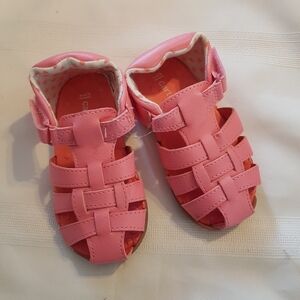 Carter's girls size 6 Addison sandals New